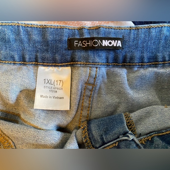 Ripped jegging jeans - Picture 2 of 3